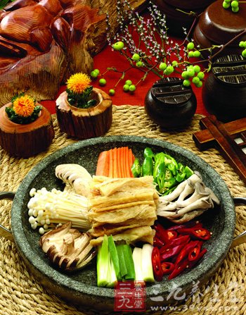 老人吃腐竹有助预防老年痴呆