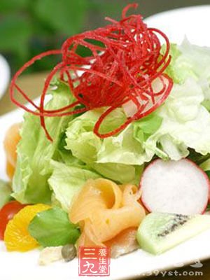 橙色：胡萝卜香橙沙拉