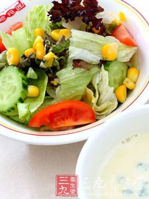 黑色：芒果黑豆沙拉