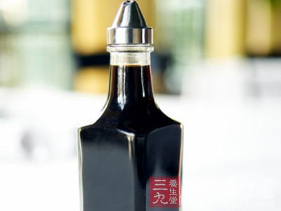 化合物制成“化学酱油”