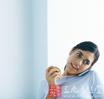 最伤身的七种办公室打电话方式