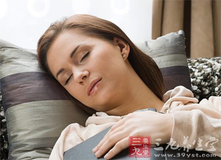 睡眠排毒法 3招做个&ldquo;睡美人&rdquo;