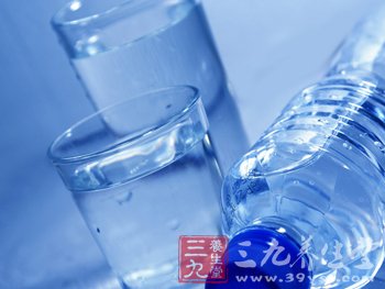 神奇 喝这些水让女人速变美