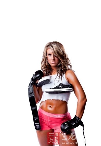 女性坚持力量训练的十个好处