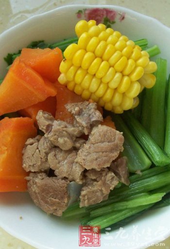 贫血者可吃西红柿猪肝瘦肉汤