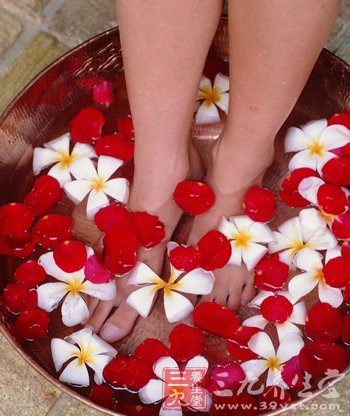 中药泡脚驱除体内寒气