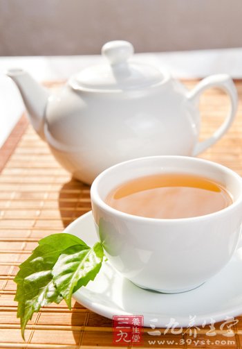 浓茶喝过量当心中毒