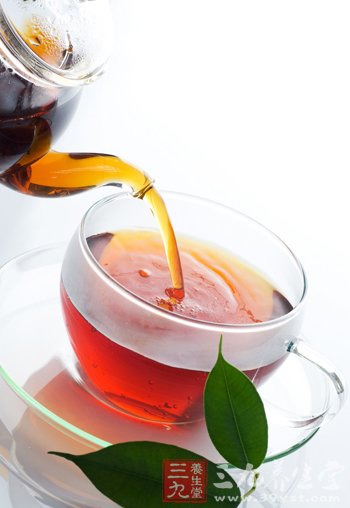 浓茶喝过量当心中毒