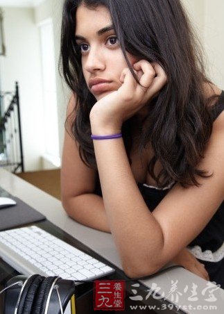 站立行走跑 7种姿势容易伤害女性身体