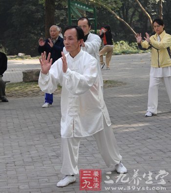天天晨练未必有益健康