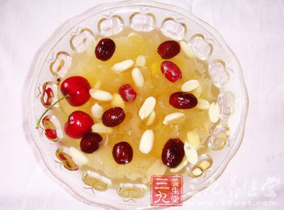 能让女人脸色更美的八款汤