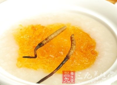 能让女人脸色更美的八款汤