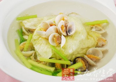 能让女人脸色更美的八款汤