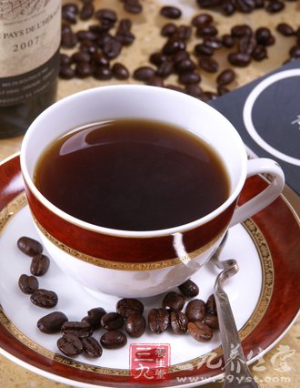 小睡VS咖啡 对抗午后瞌睡谁更给力