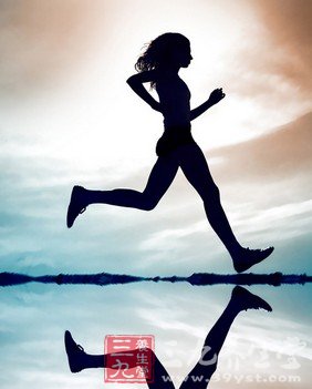 跑步健身 要有模有样