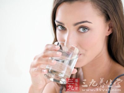 早起一杯冷开水