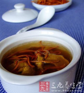 秋燥滋补 荐3款养生汤膳食谱