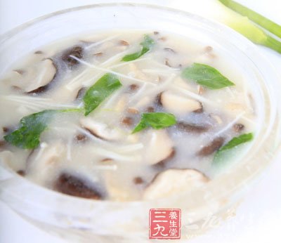 五款药粥有助预防老花眼