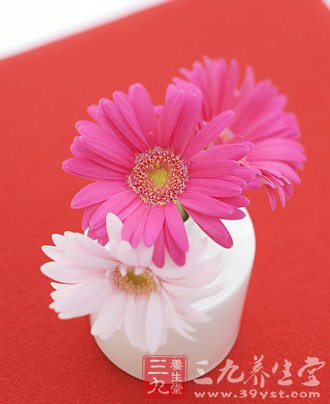 8种错误走路姿势会有大疾病 你这么走吗