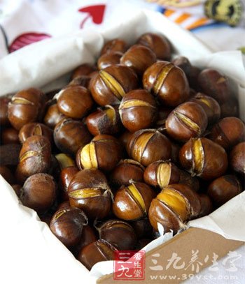 8大栗子菜谱 秋季健肾补脾首选