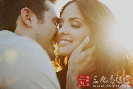 亲吻前最好刷牙