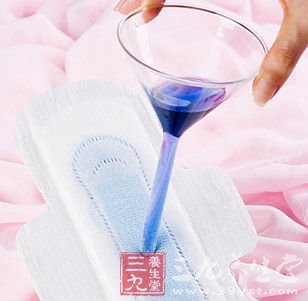 卫生巾吸收力强未必好