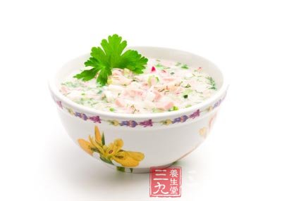 秋季饮食首选 7款养颜鲜花粥