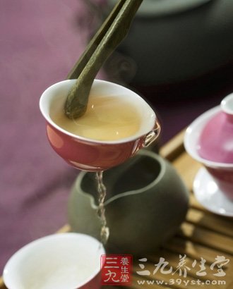 推荐7款夏日养生保健茶饮