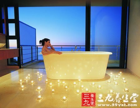 冬季泡澡 也讲究艺术