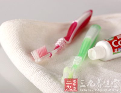牙齿保健常识 正确刷牙应避开这些误区
