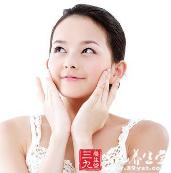 干燥冬季不要给肌肤补错水