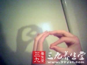 发手机短信会诱发腱鞘炎