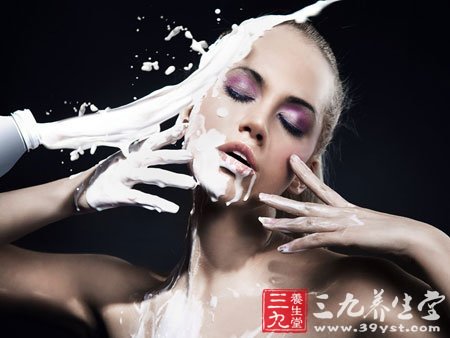 六秘诀让你的肌肤水润不干燥