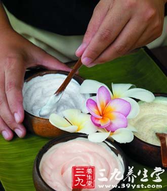 六妙招教你巧用过期护肤品