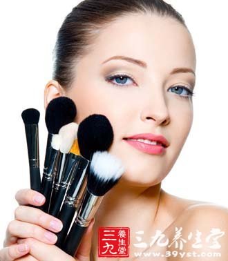 六妙招教你巧用过期护肤品