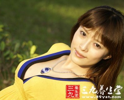 平胸美眉自救宝典 荐六款能快速丰胸食谱