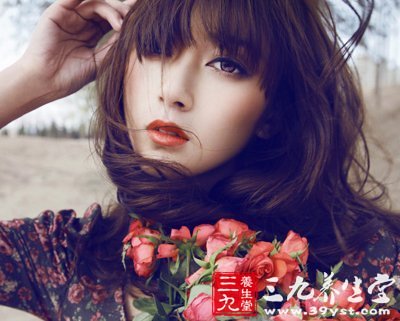 惊 面部9种皱纹泄露身体秘密