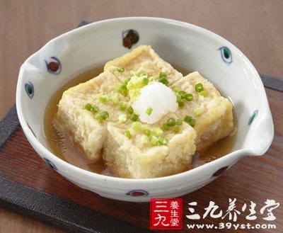 初春注重八“養(yǎng)”