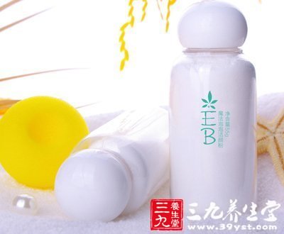 7招正确使用护肤品量 呵护女人的肌肤