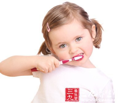 睡之前不刷牙会引发什么病