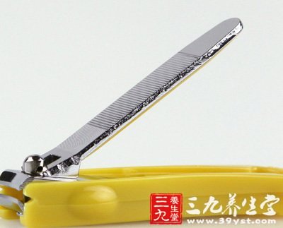 警惕 互用指甲刀小心灰指甲等疾病传染