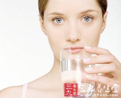 专家解疑:反复烧开的水能不能喝