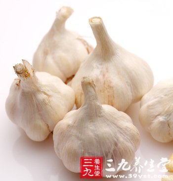 女人饮食过度警惕加速衰老