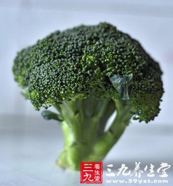 女人饮食过度警惕加速衰老