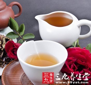 煙酒不離身 男人應(yīng)喝點(diǎn)保健茶