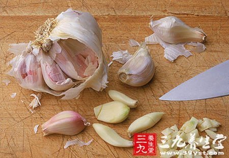 用蒜涂抹能止痒 盘点夏天被蚊子咬后止痒妙方