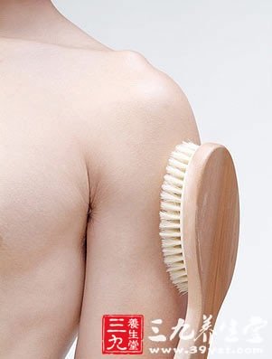 用蒜涂抹能止痒 盘点夏天被蚊子咬后止痒妙方