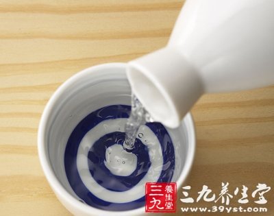 小心 飲用藥酒不當(dāng)損害健康