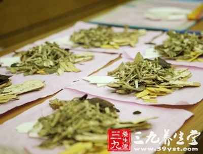 5辩证法治疗慢性胃炎