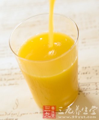 自制五款美味果汁 上围轻松涨起来